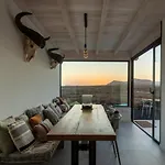 Villa Calderón Hondo. Design , Views&pool Lajares-corralejo *