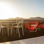Calderón Hondo. Design , Views&pool Lajares-corralejo Villa