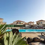 Calderon Hondo. Design , Views And Pool Lajares-corralejo Corralejo