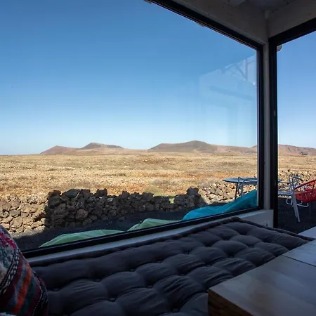 Villa Calderón Hondo. Design , Views&pool Lajares-corralejo